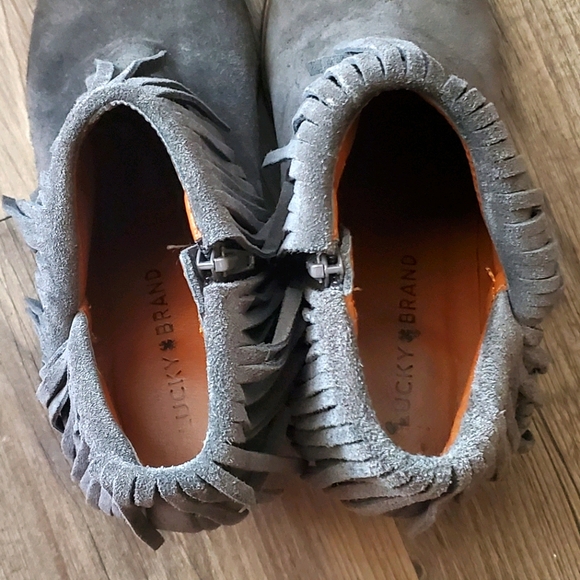 Lucky Brand | Yachin Fringe Booties - Picture 8 of 14